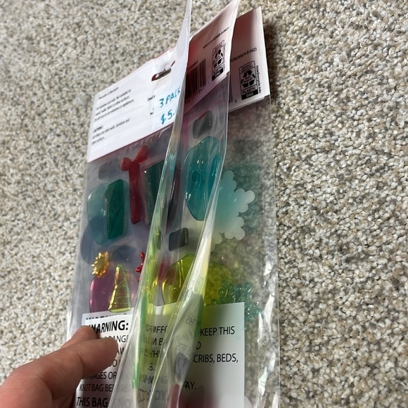 NEW HOLIDAY TIME Christmas Gel Clings (3 Pack of Assorted Designs) - Picture 6 of 6